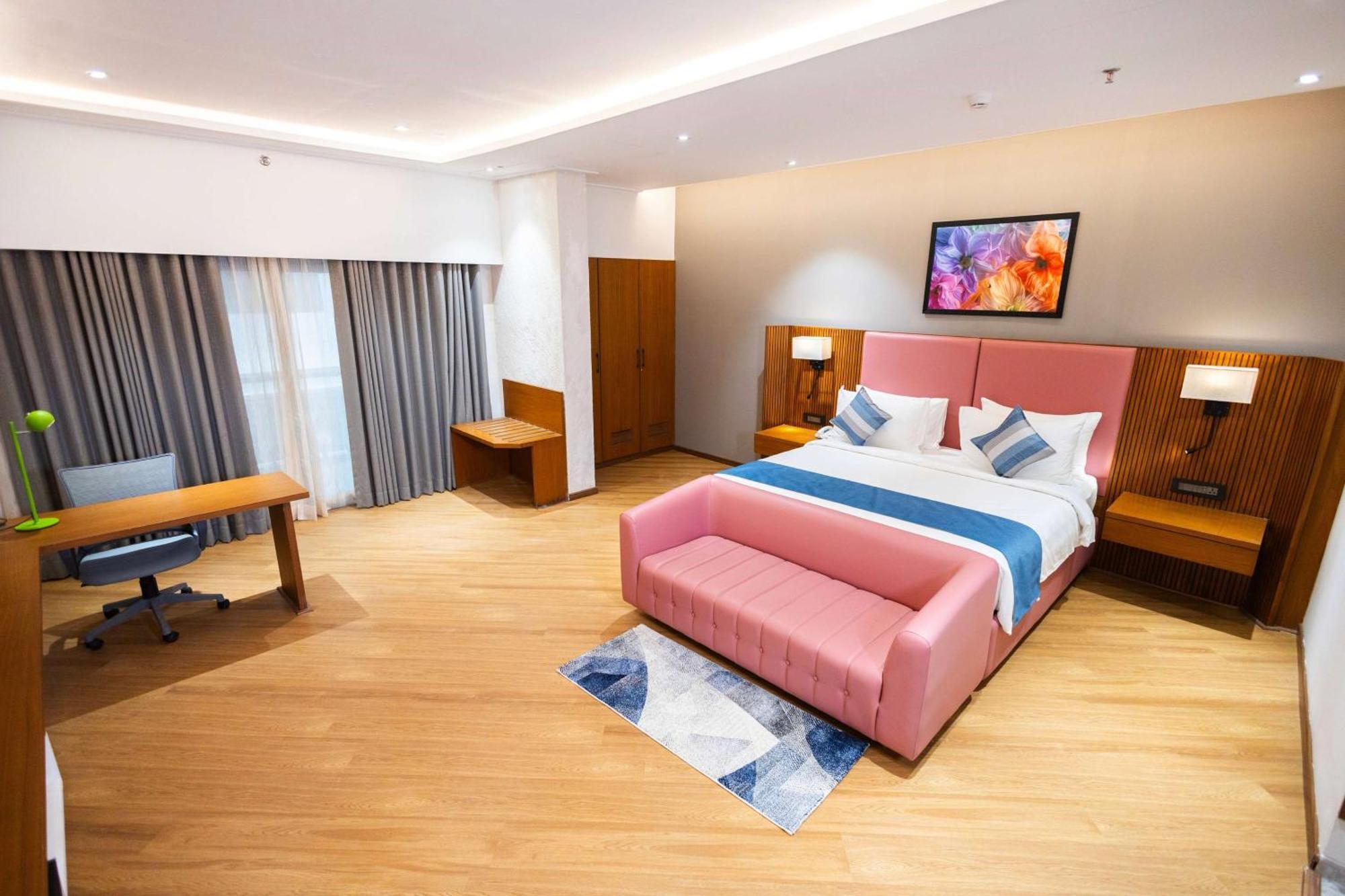 Ramada Encore By Wyndham Viramgam Exterior foto