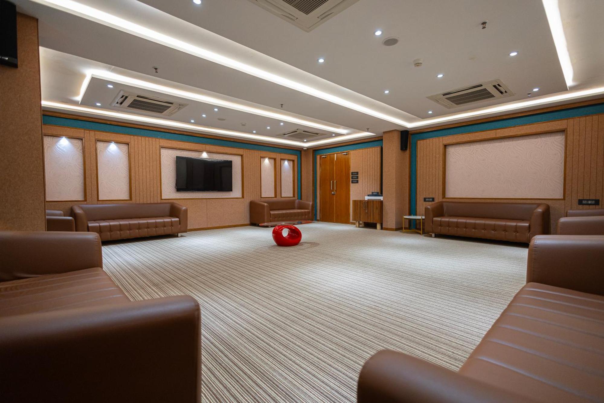Ramada Encore By Wyndham Viramgam Exterior foto