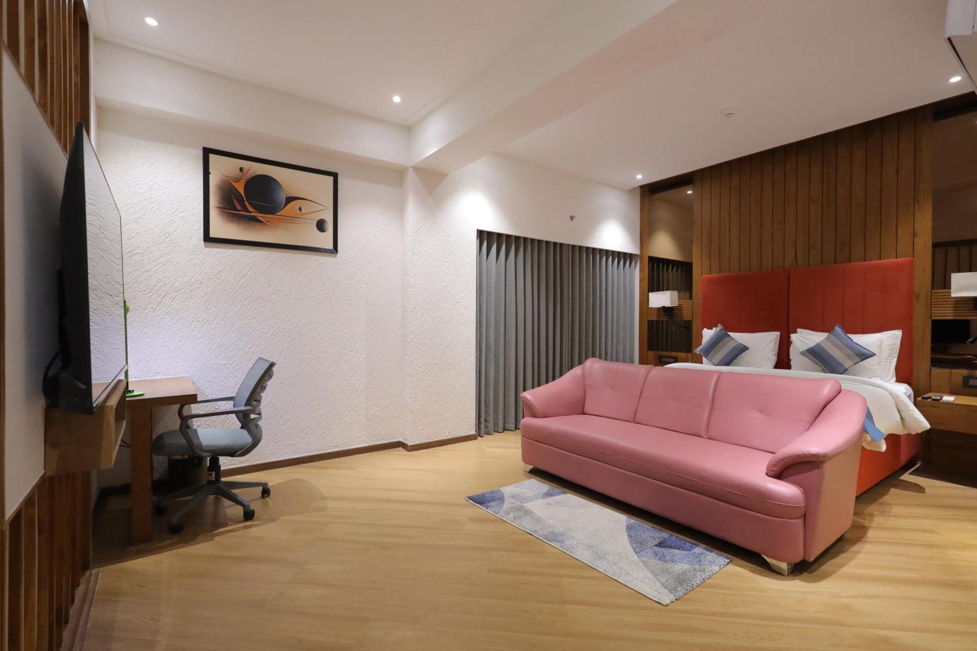 Ramada Encore By Wyndham Viramgam Exterior foto