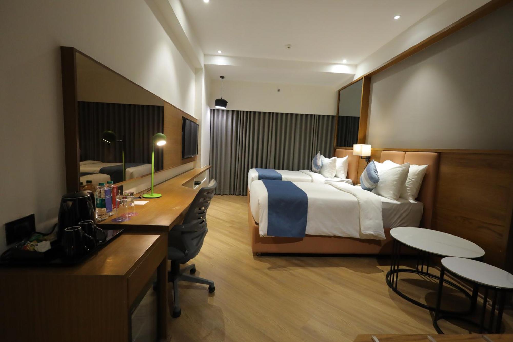 Ramada Encore By Wyndham Viramgam Exterior foto