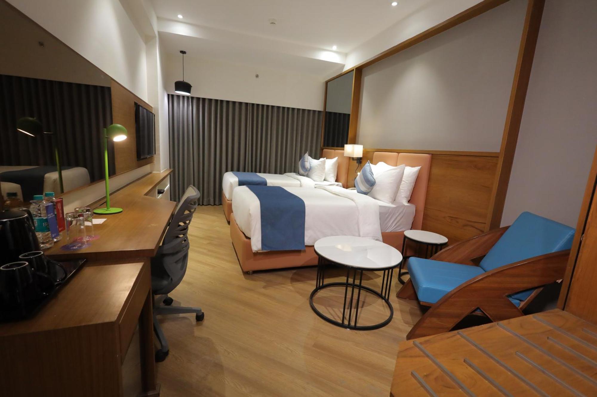 Ramada Encore By Wyndham Viramgam Exterior foto